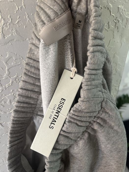 essentials штани