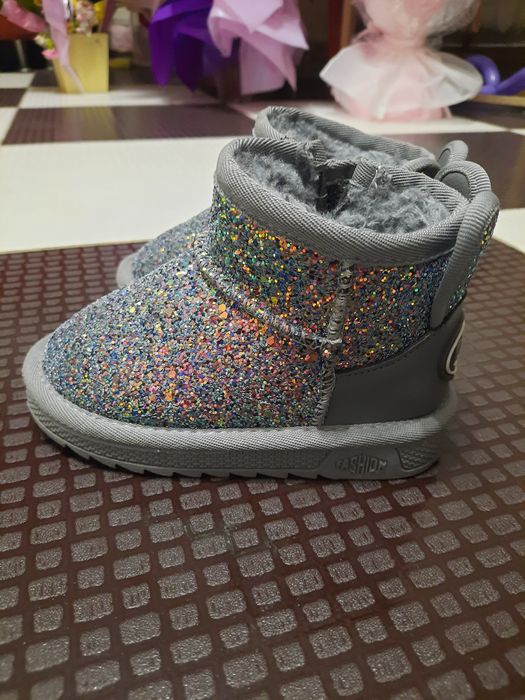 Дитячі теплі уги