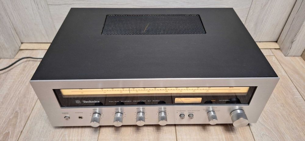 Amplituner Technics SA-5060 ! Srebrny ! w Pełni SPRAWNY ! Piękny! OKAZ