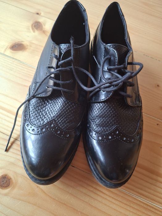Buty oxfordy loafersy skóra  Tamaris 39