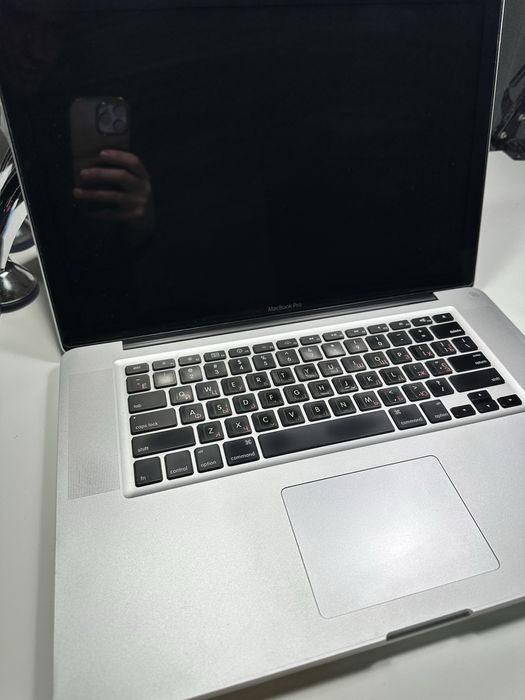 Macbook pro 15 a1286 2011 i7 120 ssd