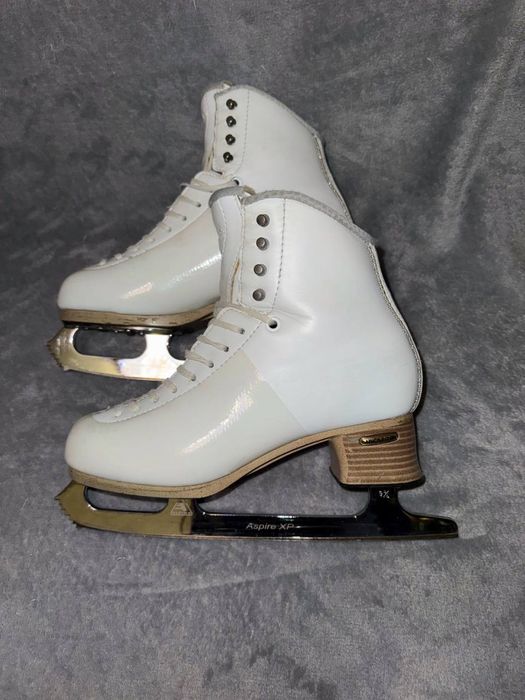 Коньки для фигурного катания