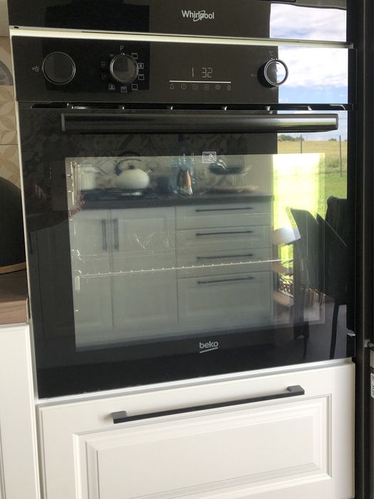 Piekarnik BEKO b300 BBIS17301BMP Elektryczny parowy Czarny A+ AeroPerfect SteamAssisted