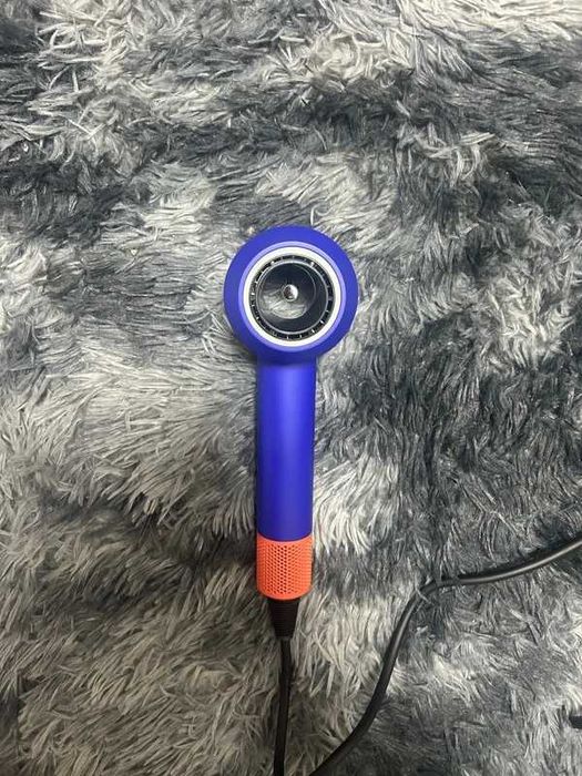 Zupełnie nowa, oryginalna suszarka do włosów Dyson HD16
