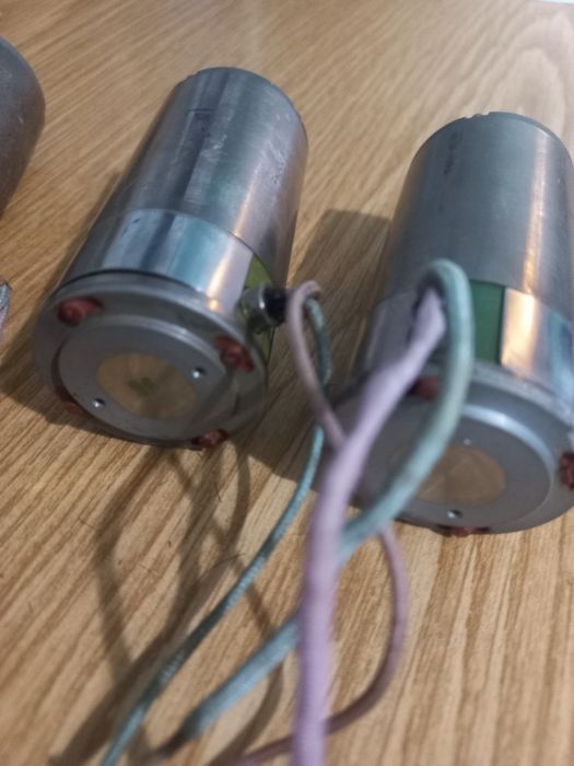 Двигун високообертовий 12-27в.