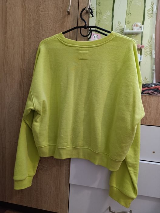 Кофта на девушку лонслив