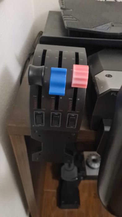 Manche de Voo Logitech G Flight Yoke System + Quadrante Simulador de voo