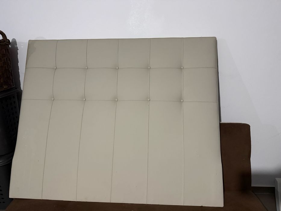 Cama de casal com estrado