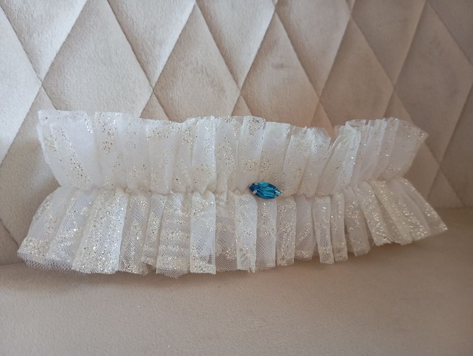 Podwiązka ślubna brokatowa tiulowa niebieski kryształ kryształek tiul