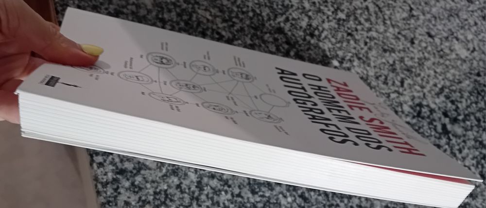 Livro usado poucas vezes