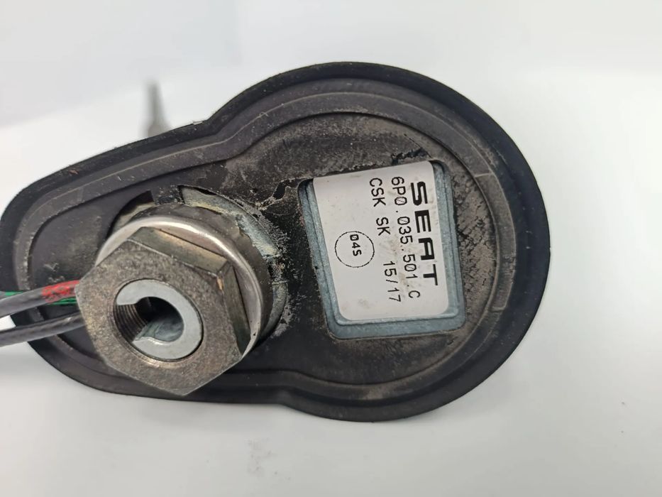 Base de antena SEAT Ibiza IV (6J5, 6P1)