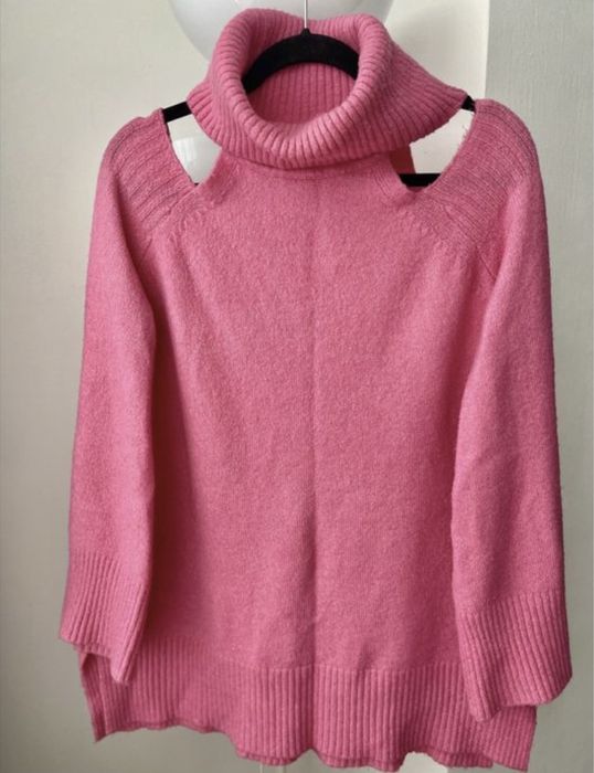 Светр кофта рожева з розрізами на плечах river island