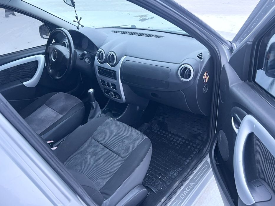 Продам  DACIA LOGAN 7 місьць