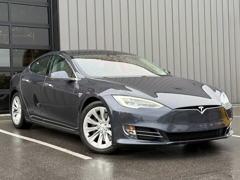 Tesla Model S 100D      2017