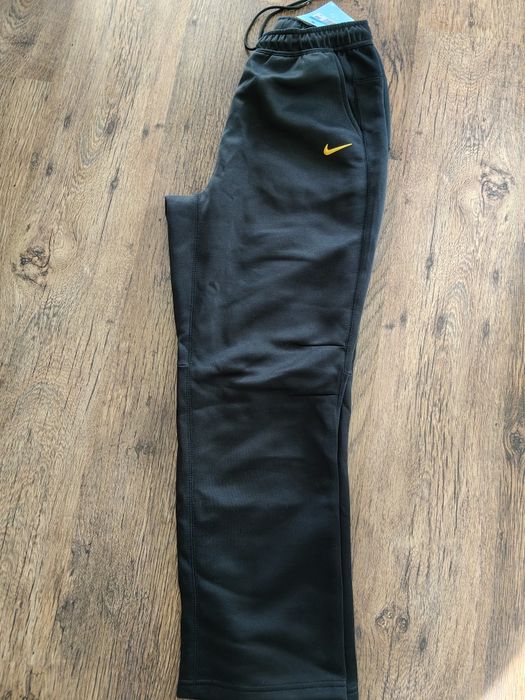 Spodnie dresowe Nike nocta nowe r.M