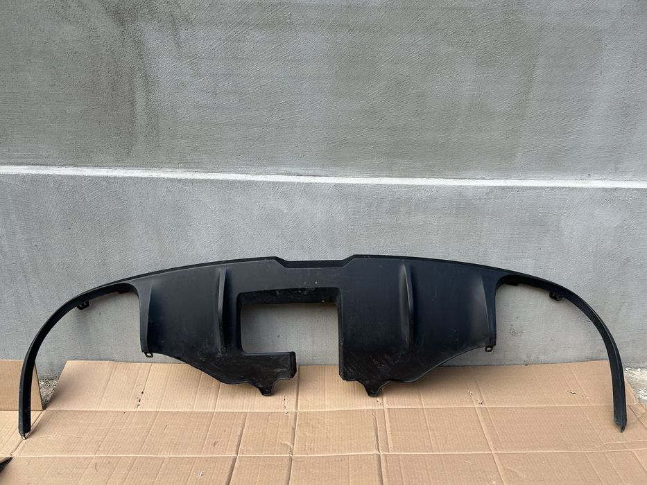 Спойлер заднього бампера Porsche Macan S 95B807883 юбка бампера нижня