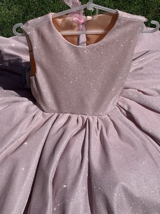 Платье на девочку 4-5 лет пышное блестящее  нарядное платье Эльзы