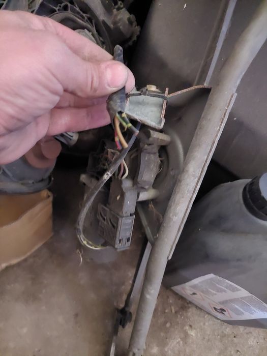 mechanizm wycieraczek szyby czołowej bmw e36 europa