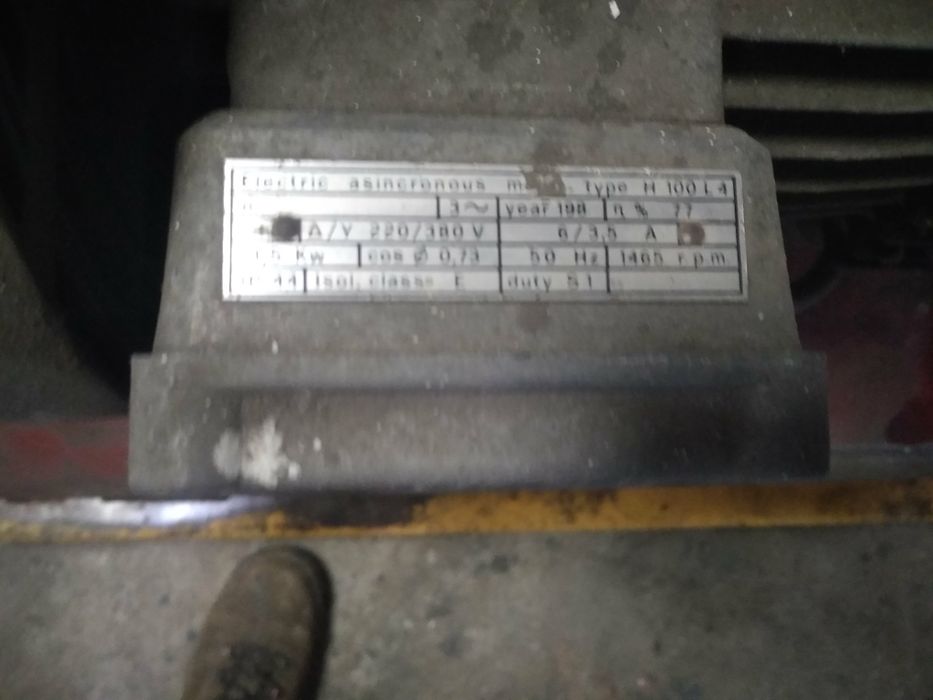 Compressor trifásico