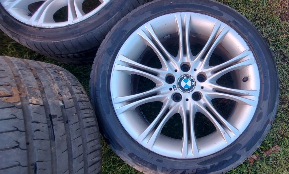 Felgi z oponami styling 135 18" bmw e60 e61