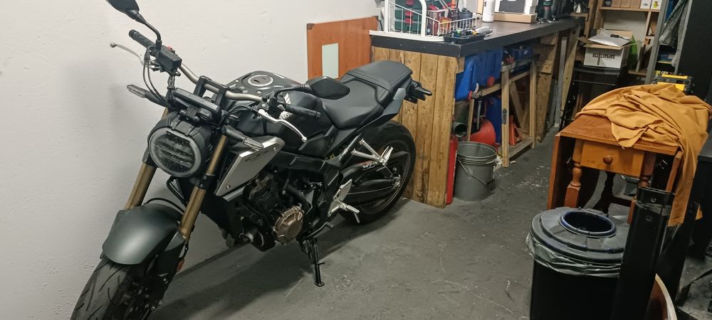Vendo Honda CB 650R semi nova