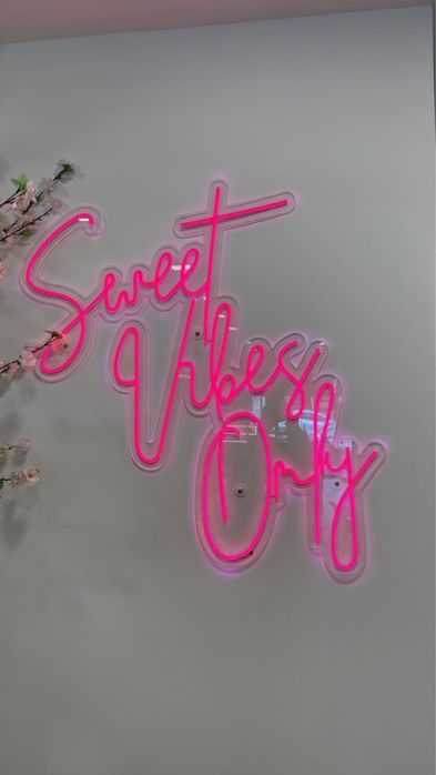 Letreiro em Led rosa
