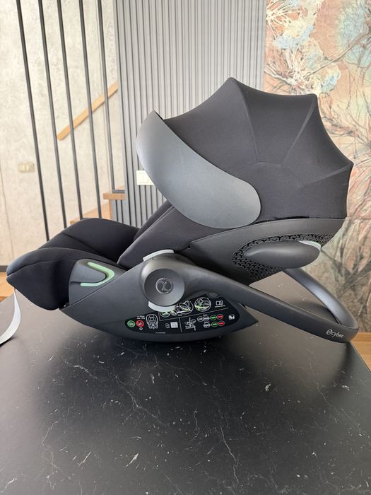 Zestaw fotelik samochodowy Cybex Cloud G I-Size Plus + Cybex BASE G (Kolor: Plus Moon Black)