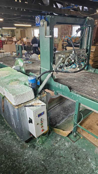 Maszyna zalewająco knotująca