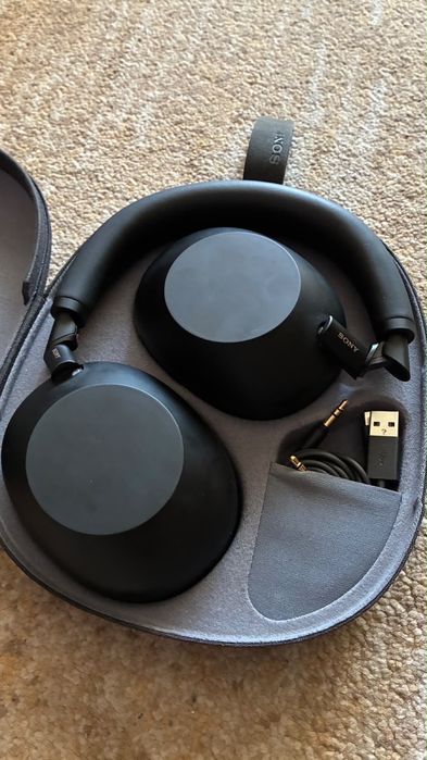 Auscultadores Sony Noise Cancelling Bluetooth WH-1000XM6B - Preto