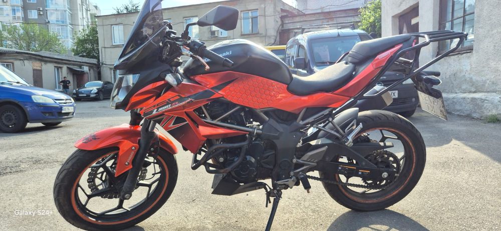 Продам мотоцикл Kawasaki z-250