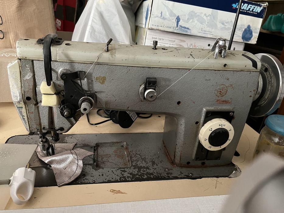 Швейная машинка по коже 330 клас