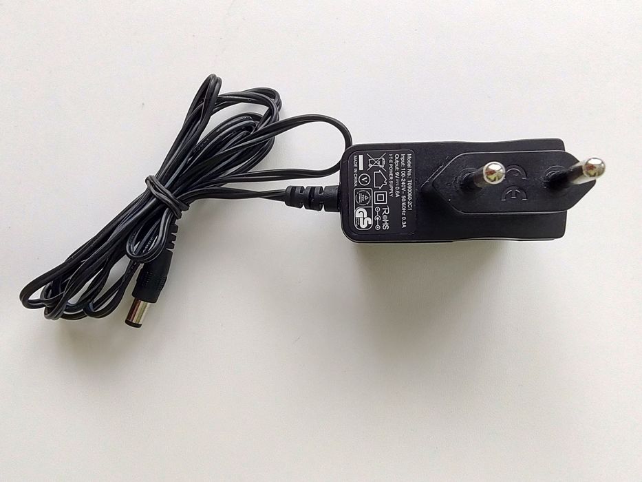 Блоки живлення TP-Link (9V-0,6А), (5V-0,6А),On-Tech (13V-0,3А),(9V-1A)
