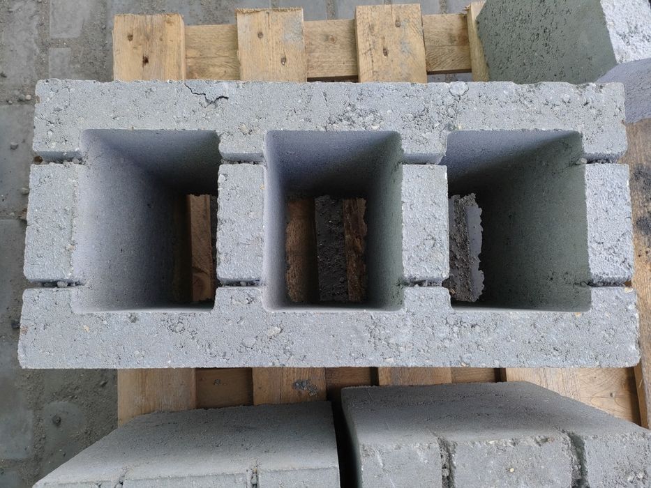 Pustak wentylacyjny potrójny, trzykanałowy