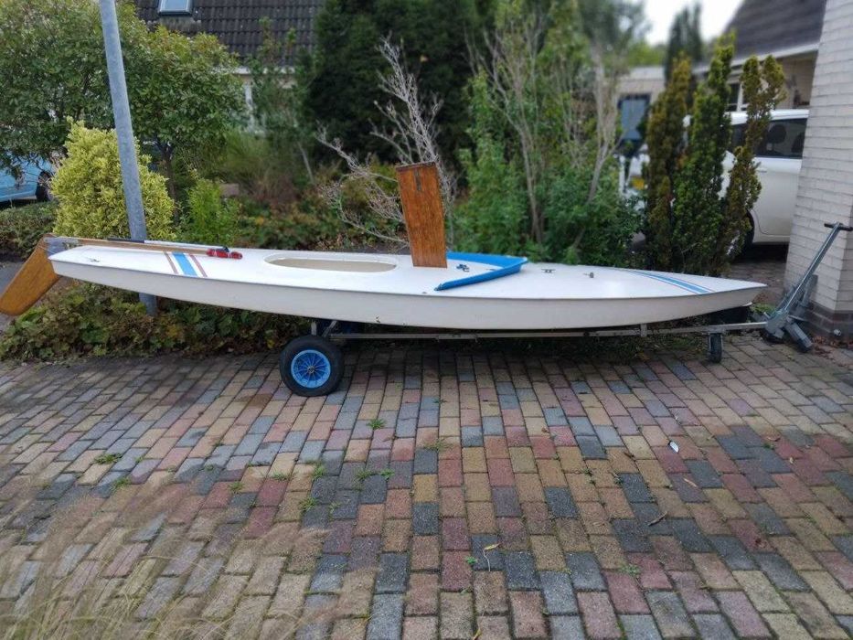 Sunfish w ładnym stanie ze składanym wózkiem