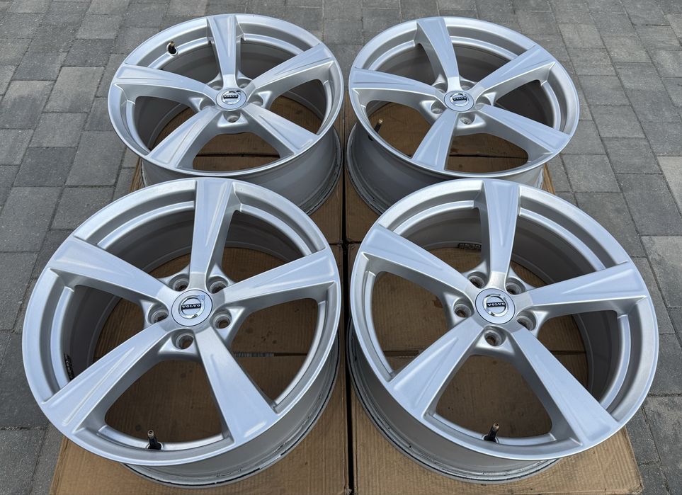 Oryginalne Felgi Volvo 5x108 S60 S90 V60 V90 XC60 XC90 8Jx18 ET42.5