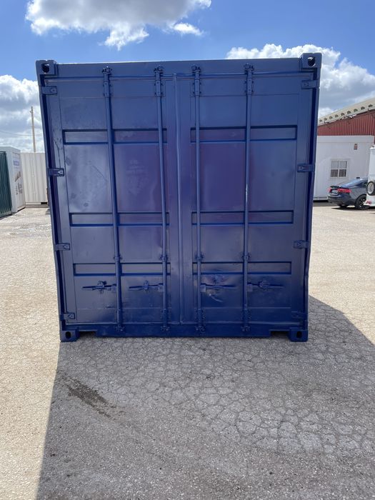 Contentores de 3 metros pintados