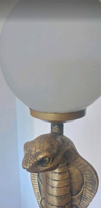Efektowna lampa podłogowa Wąż Kobra 125 cm metalowa retro