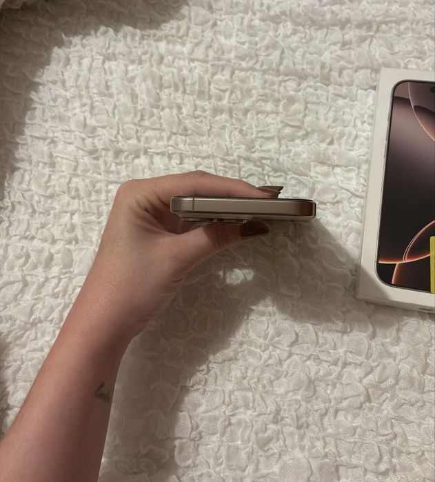 iPhone 16 Pro Max 256GB - Desert Rose