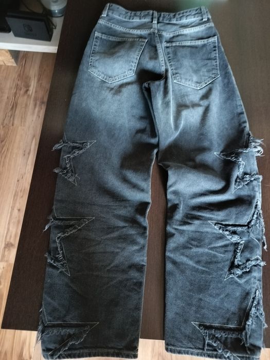 Jeansy baggy z gwiazdami, mlodzieżowe, dla chłopaka, Bershka