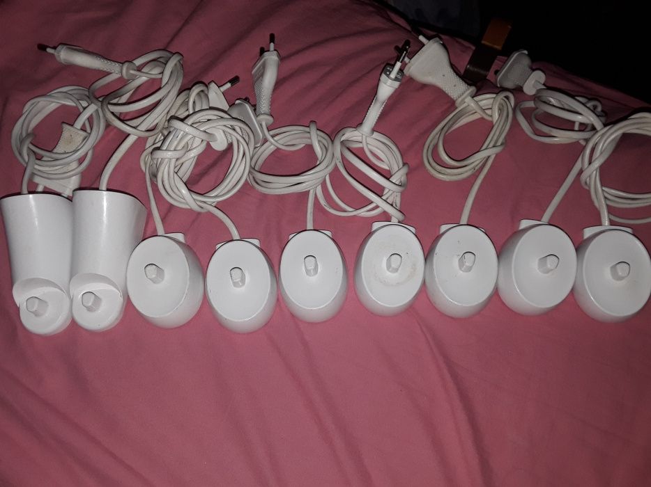 Carregador Oral B Type : 3757 - 0,9W - 1.2W - Type : 3709 -1,2W - 1.3W