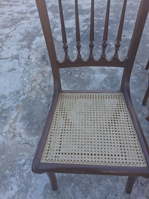 Cadeiras em palhinha