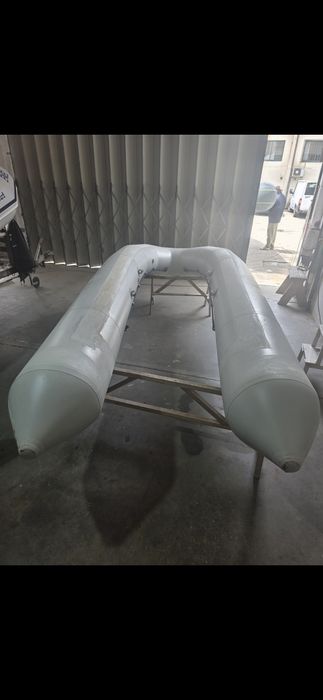 Semi rigido 25cv 4t