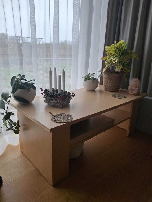 Ława Ikea BENNO z półką, praktyczna, jasne drewno