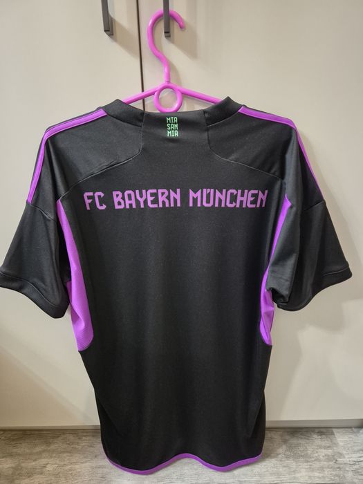 Sprzedam koszulkę  FC Bayern Munchen...