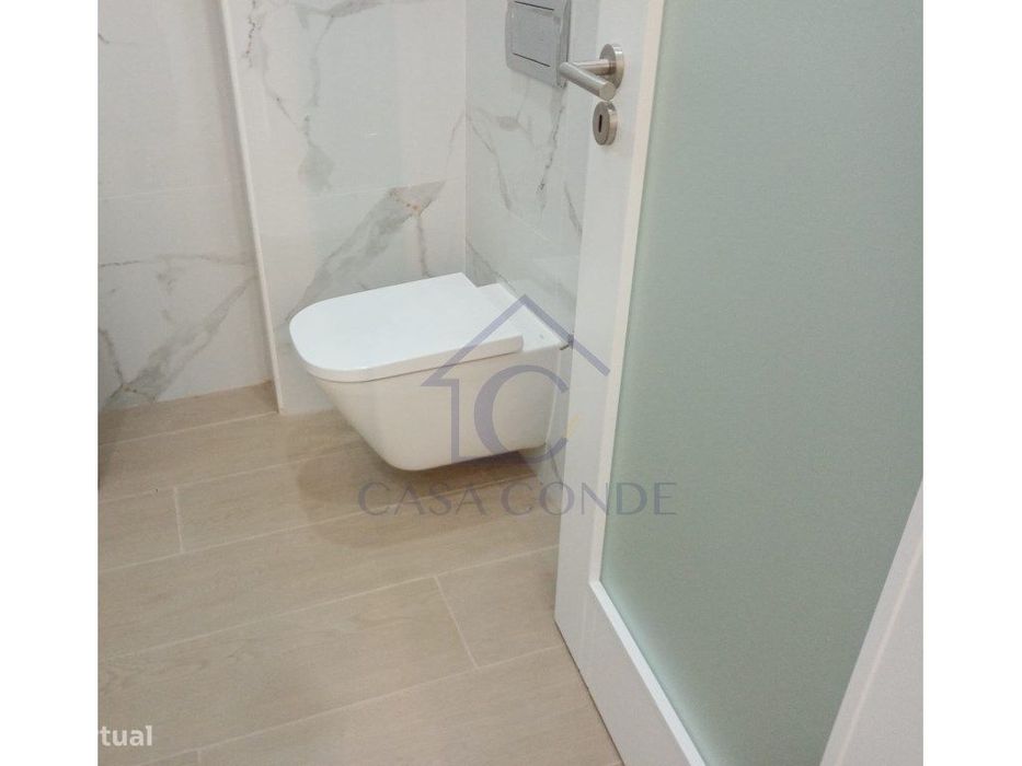 Moradia T4 Duplex com piscina, 180 m², acabamentos de luxo