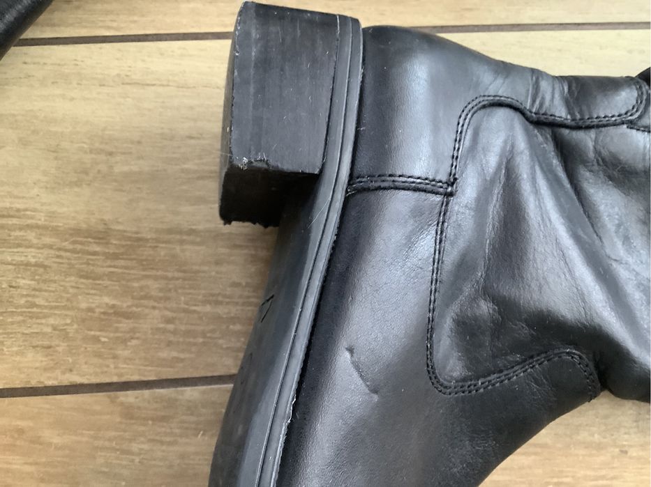 Czarne skórzane kozaki damskie Clarks rozmiar 37 lub 37,5