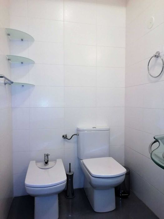 Quarto em apartamento mobilado/equipado-jovens trabalhadores - Benfica