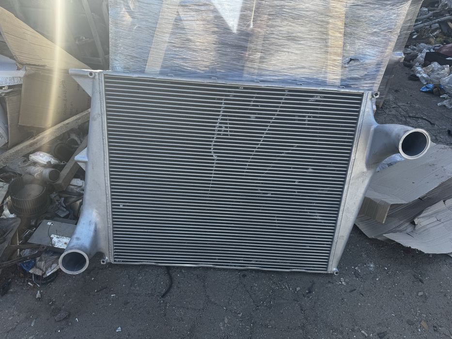 Интеркуллер радиатор Volvo FH 12 FH 16