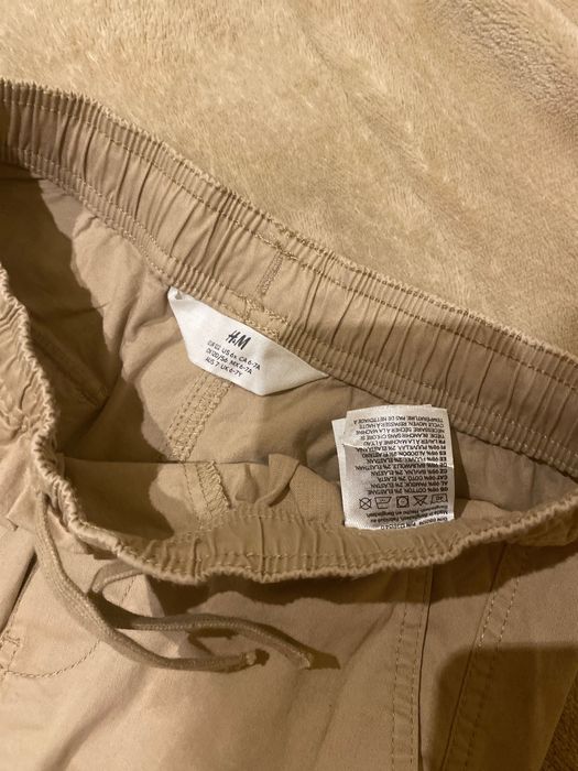 Calça de sarja para menina dos 6/7 anos  , de cor bege