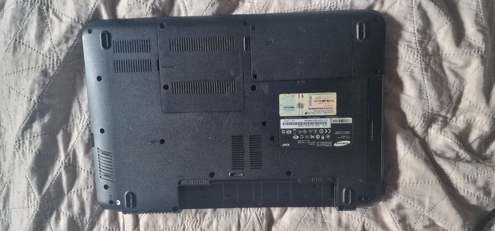 Laptop Samsung NP R540 czarny bez baterii